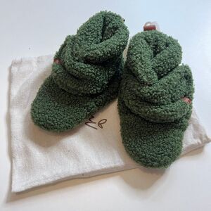 NWT Goumi Kids Spruce Sherpa Baby Boots SZ 12-18mo Green Winter Booties